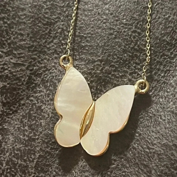 Mother of Pearl Butterfly Necklace - Picture 4 of 10